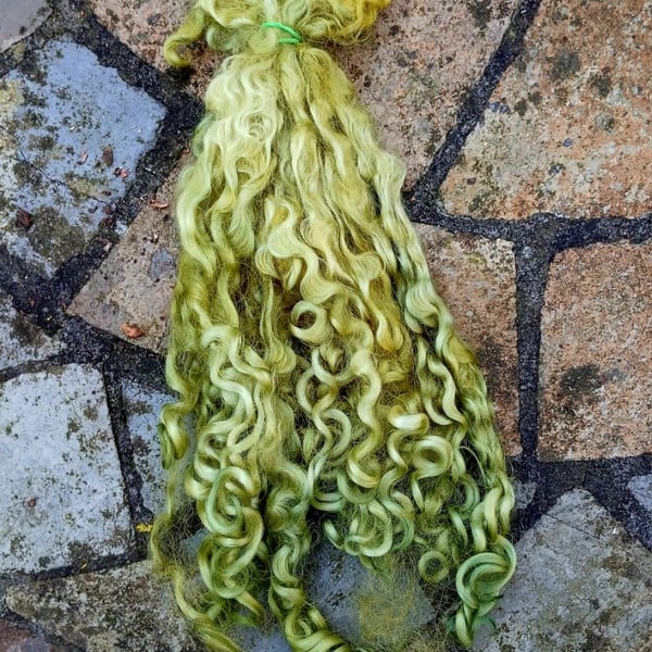 Leaf Green Wensleydale fleece 10g