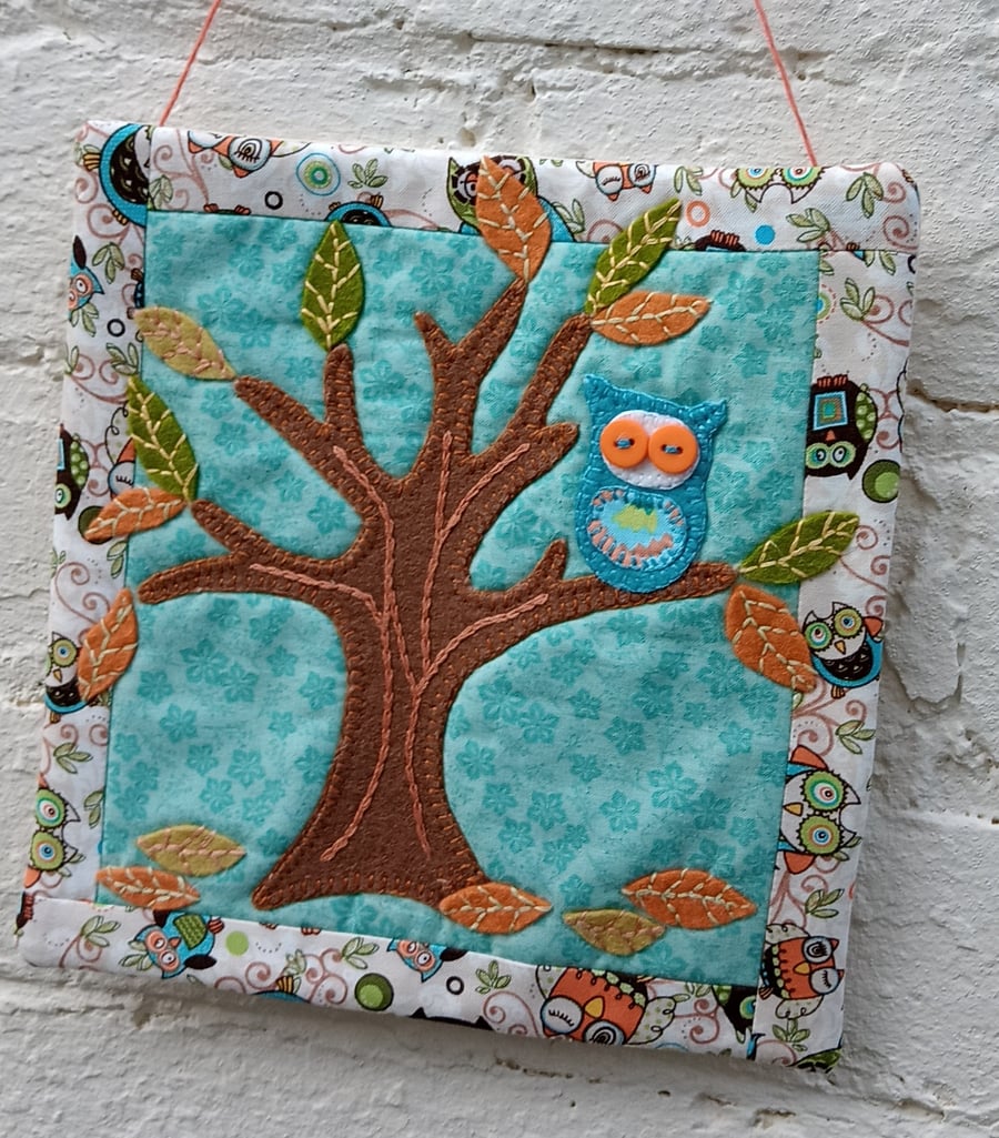 Mini quilt wall art - Owl in tree hand embroidered 