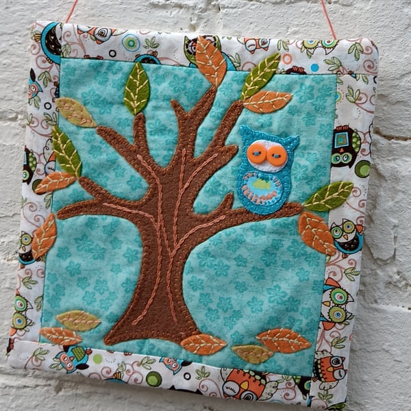 Mini quilt wall art - Owl in tree hand embroidered 