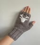 Handknit beige and white wool fingerless mittens gloves Scandinavian reindeer