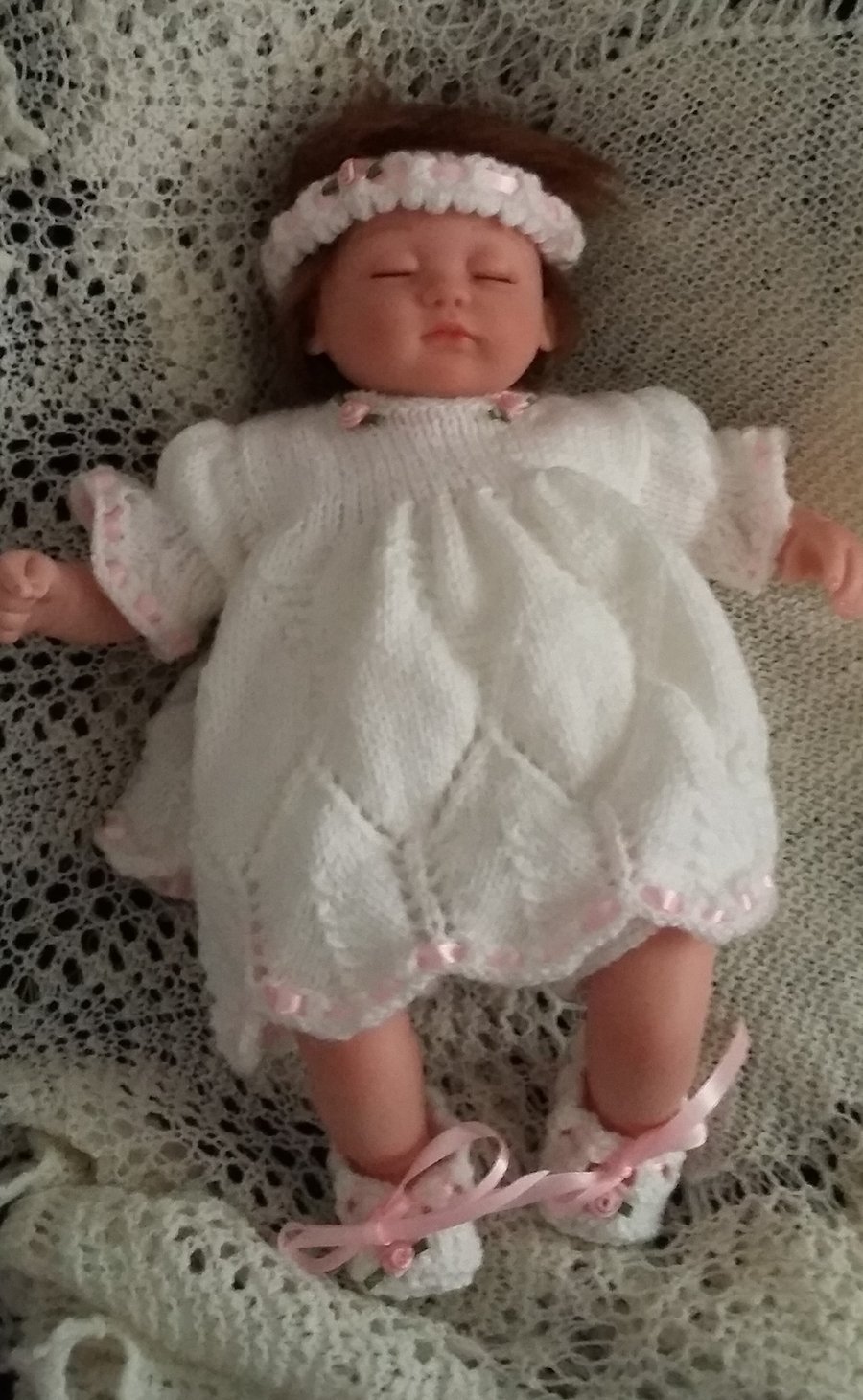 HAND KNITTED 4 PIECE OUTFIT 