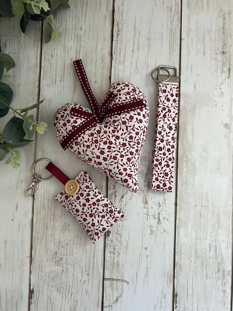 GIFT SET: Heart Hanging Decoration, Key Fob & Lavender Filled Sachet Key Ring 