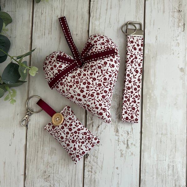GIFT SET: Heart Hanging Decoration, Key Fob & Lavender Filled Sachet Key Ring 