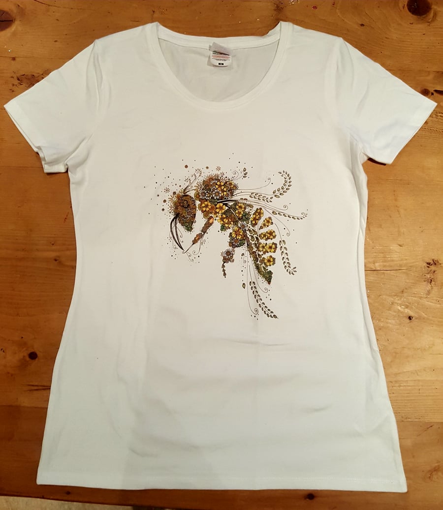 Medium (GB 10-12)(USA 8-10) ladies white T shirt with Bee print