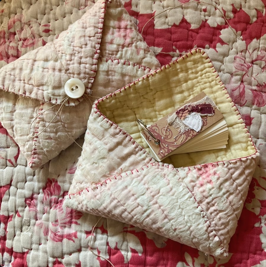  Vintage Quilt Envelope with Mini Keyring Notebook