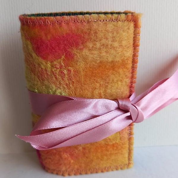 Handmade Felt Needle Case – Handmade Needle Book for Sewing Needles & Pins 