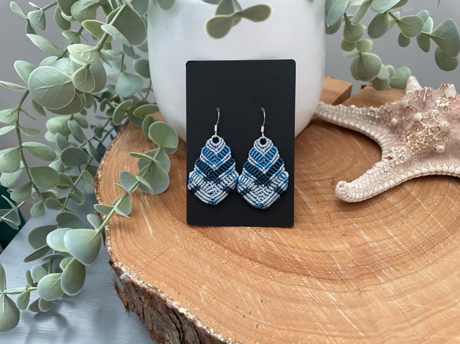 Pretty boho micro macrame feather design dangle earrings