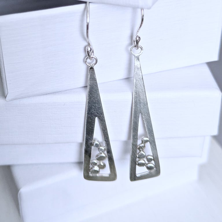 Silver Causeway Dangle earrings