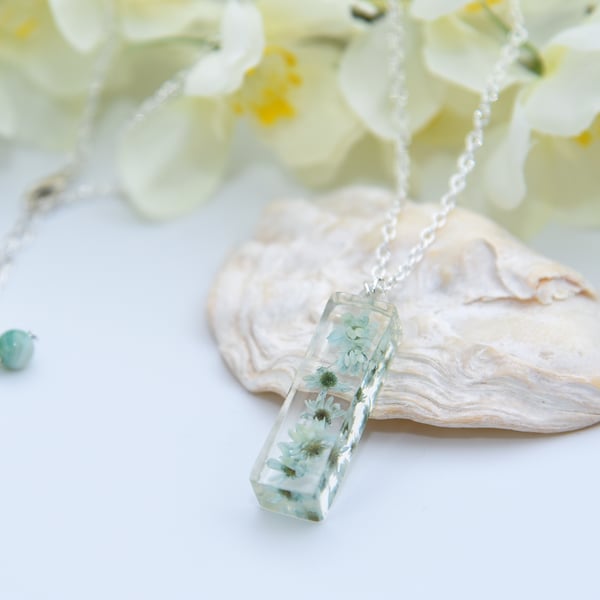 Dried Flower Resin Pendant Necklace