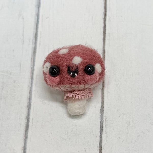 Mini Mushroom Pink Teeth