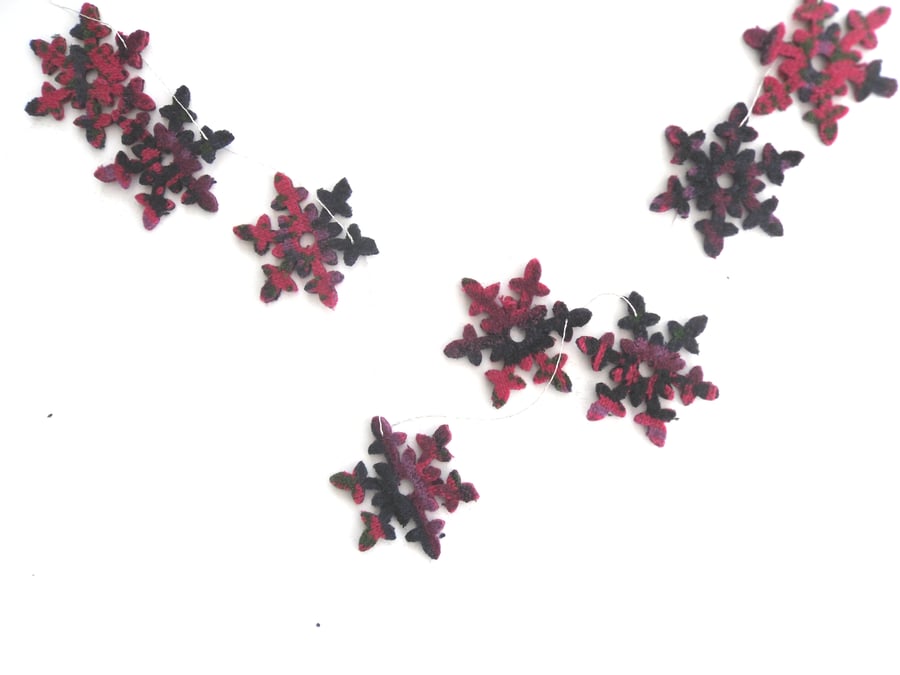 Snowflake Garland in red & blue