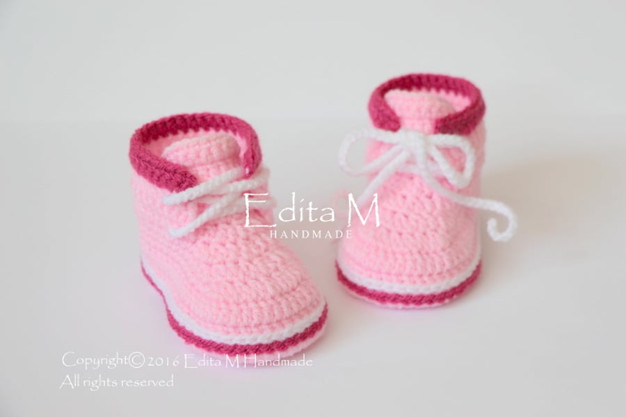 Baby booties, baby shoes, baby sneakers, FREE SHIPPING UK,  3-6 months