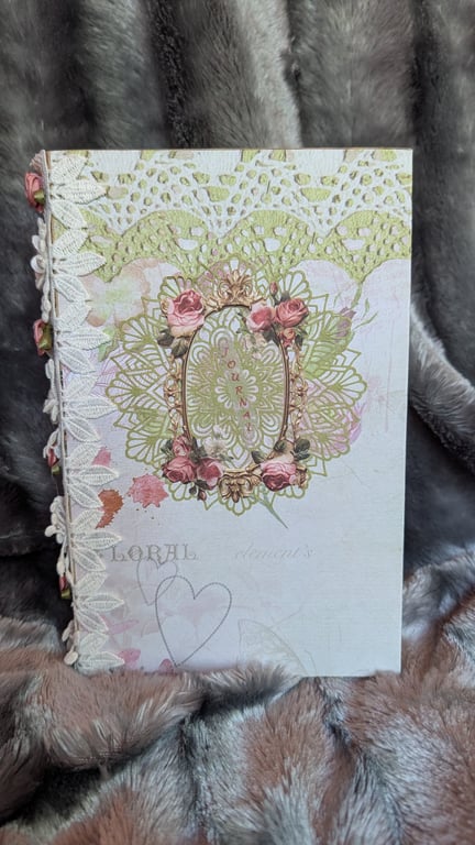 Journal A5 with simply beautiful lace detail spine