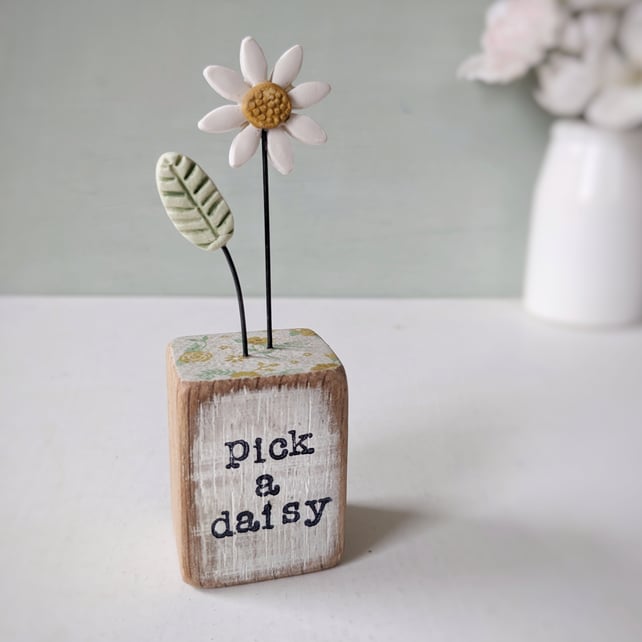 Clay Daisy Flower in a Printed Wood Block 'Pick a Daisy'