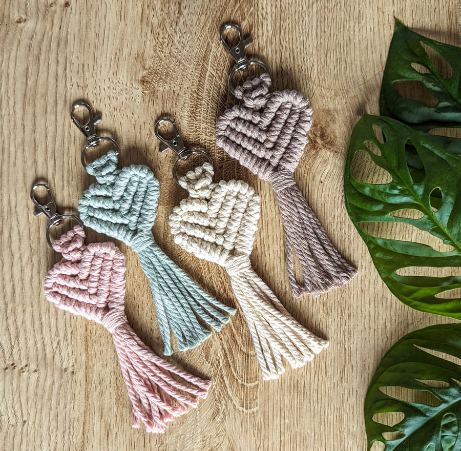 MACRAME KEYCHAIN, HEART KEY CHAIN, BOHO KEYRING