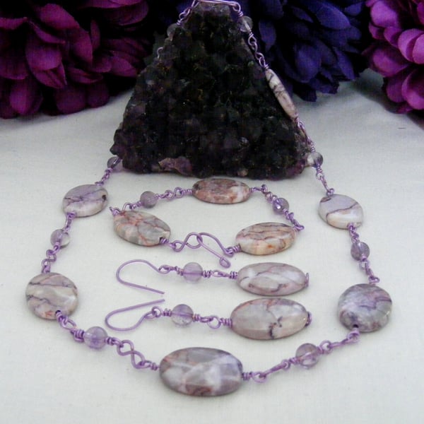 Lilac Jasper and Amethyst Jewellery Set.