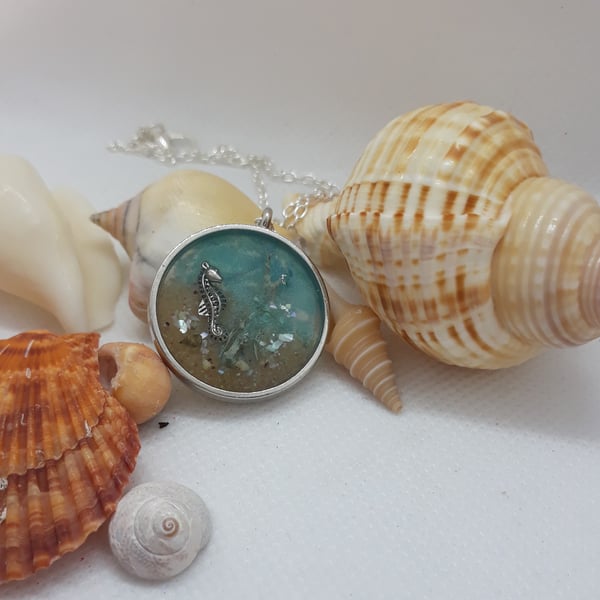 NL241 Resin necklace with sea scape and seahorse