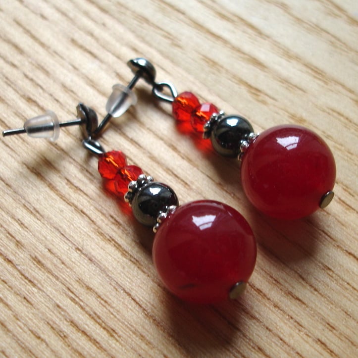 Sparkly Red and Black Magnetic Hematite and Cry... - Folksy