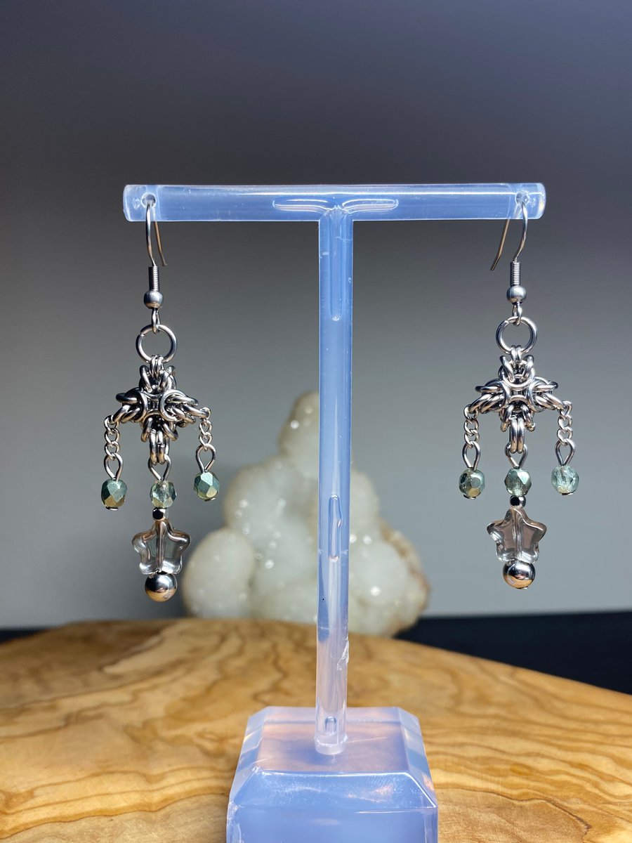 Greta - Star & Chainmail Earrings 