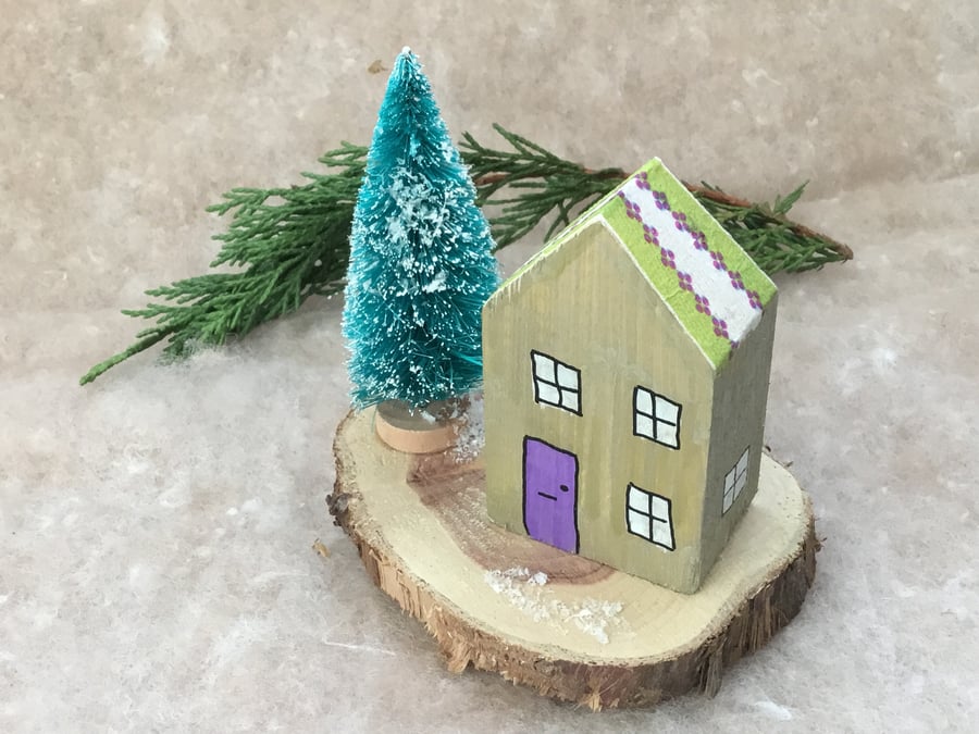 Gold wooden Christmas Cottage