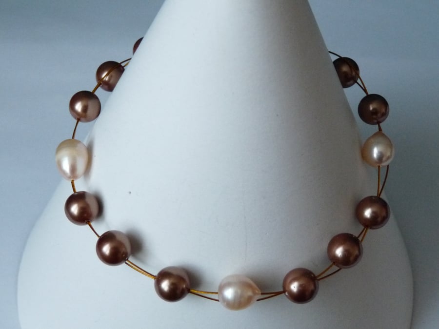 Peach Freshwater Pearl & Light Brown Shell Pearl Bracelet 