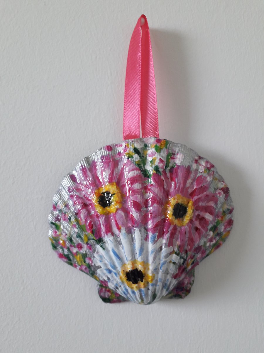 Pink and white daisies handpainted shell wall art
