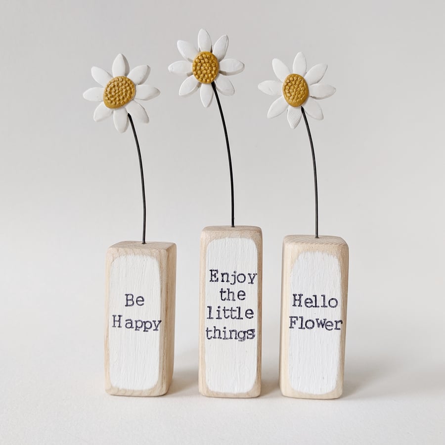 Clay Daisy Flower in a Printed Wood Block 