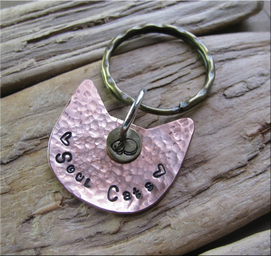 Copper textured, 'soul cats' valentines keyring