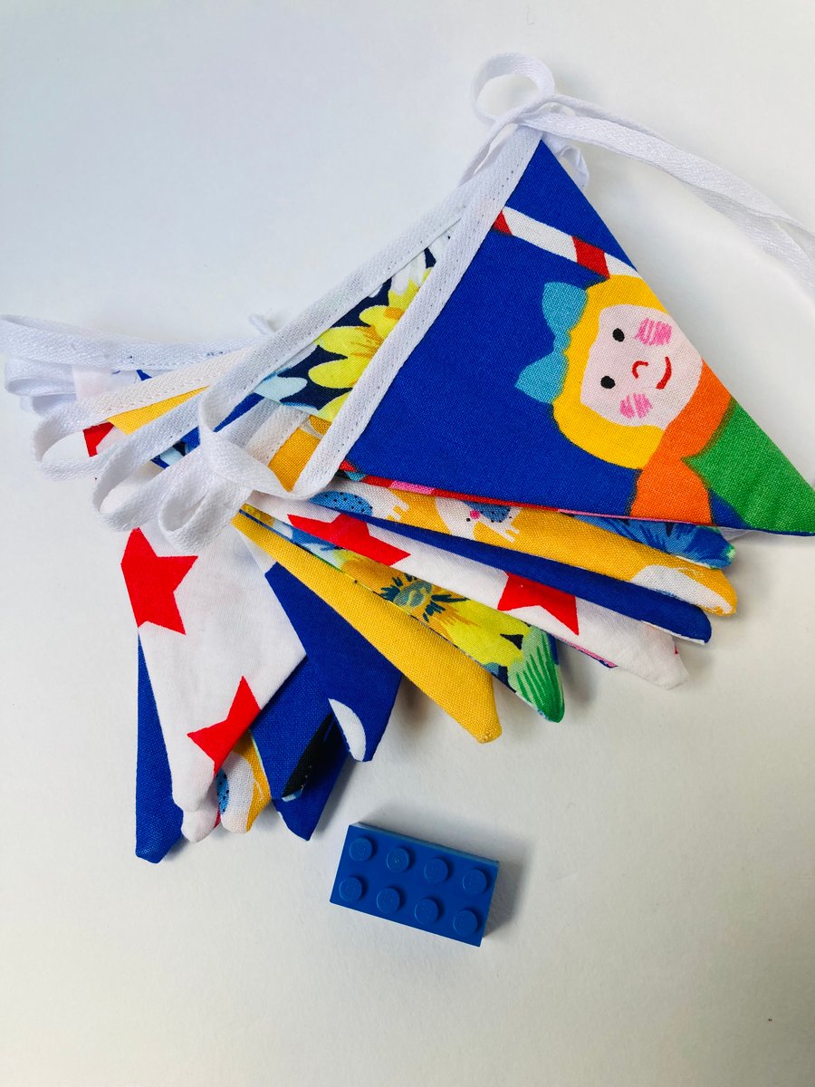 Mini bunting. Primary colours