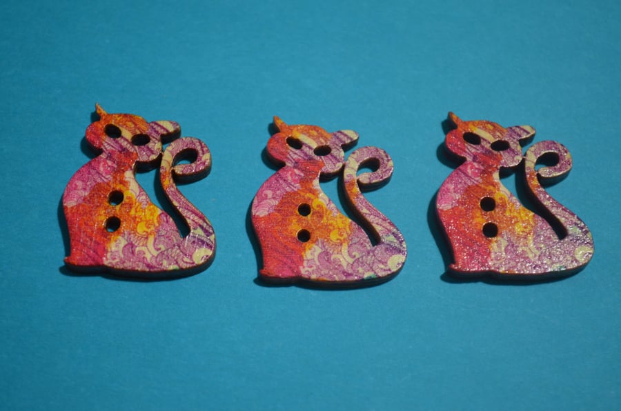 Wooden Cat Buttons Red Purple Yellow 3pk 30x25mm Kitty Pussy Kitten (CT6)