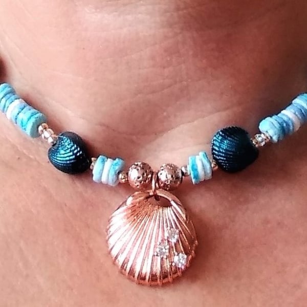 Rosegold Blue & White Shell Pendant Necklace 14-16 inch or 18-20 Inch