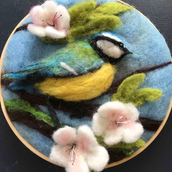 Felted garden bird picture 