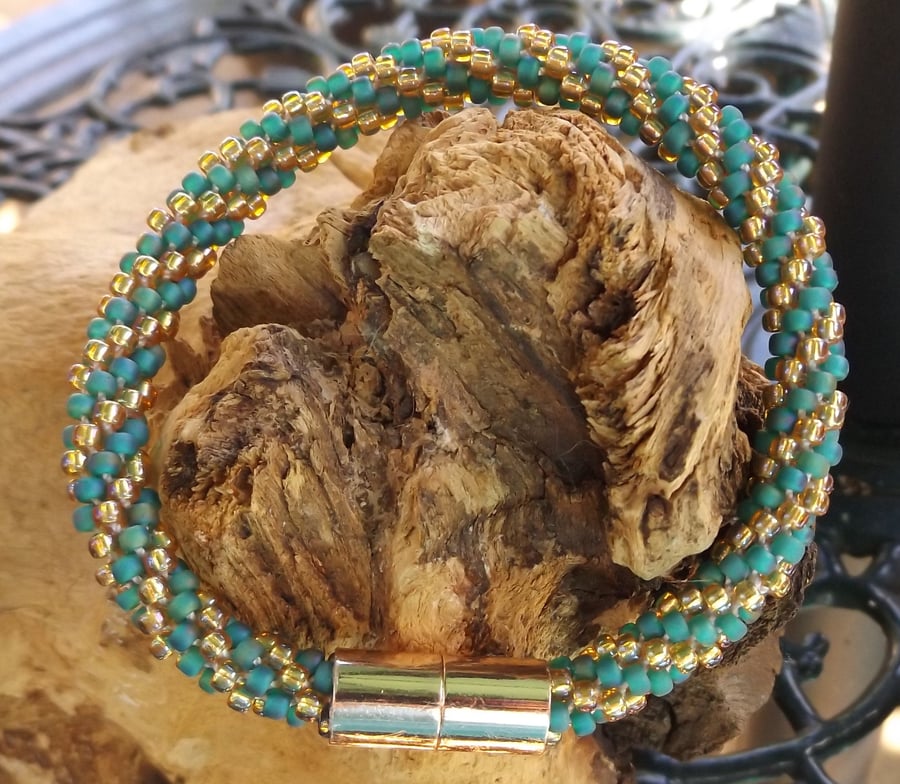 Green and Gold seed beaded kumihimo bracelet