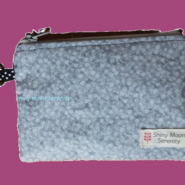Pouch Silver Grey with small Flower Print