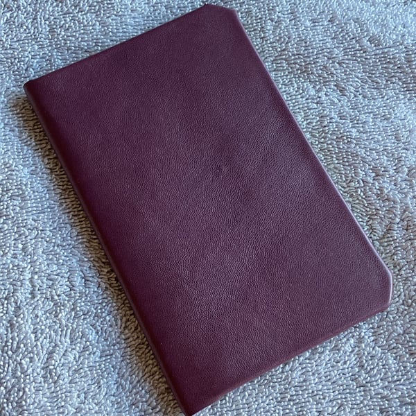 A6: Softcover Purple coloured Leatherbound Notebook 30 lined pages