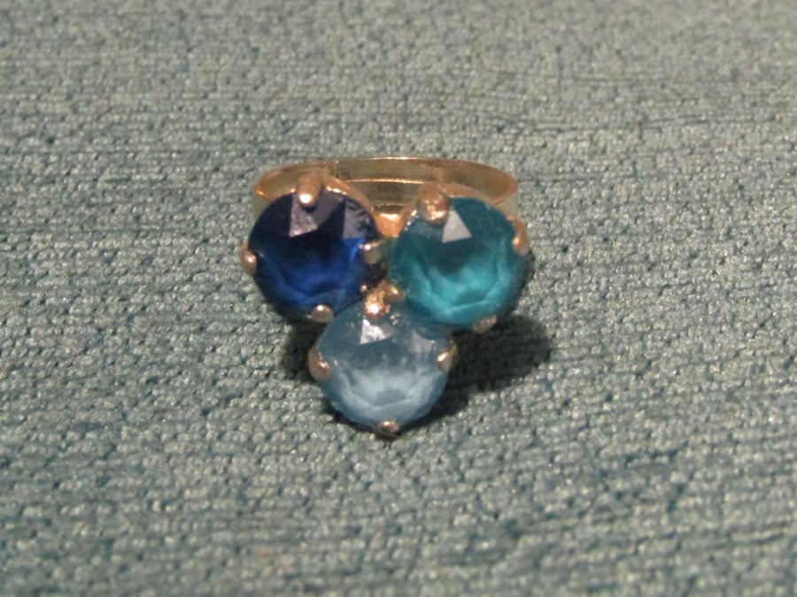 Swarovski 'Sea Blues' Themed Adjustable Trio Ring