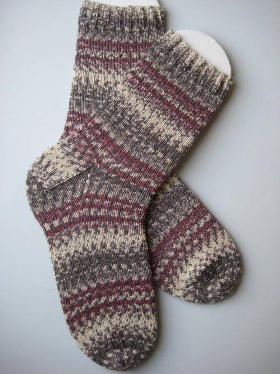 hand knit mens wool socks UK 9-11
