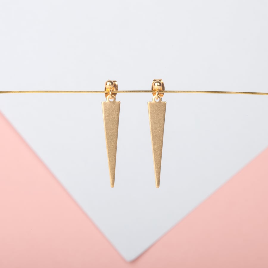 Gold pendant earrings - Minimalist Triangle Earrings - Geometric dangly earrings