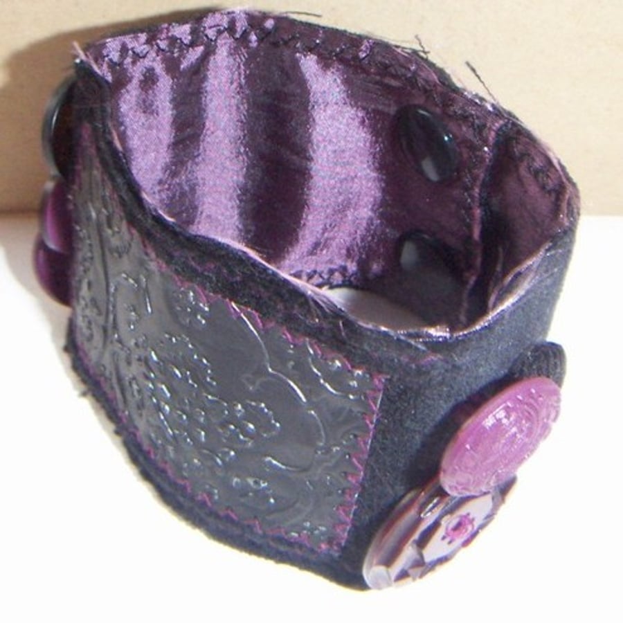 Victoriana sewn metal and velvet wristlet - black with plum accents