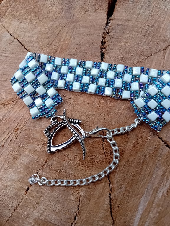 Shimmering blue and white cubes beaded bracelet cuff