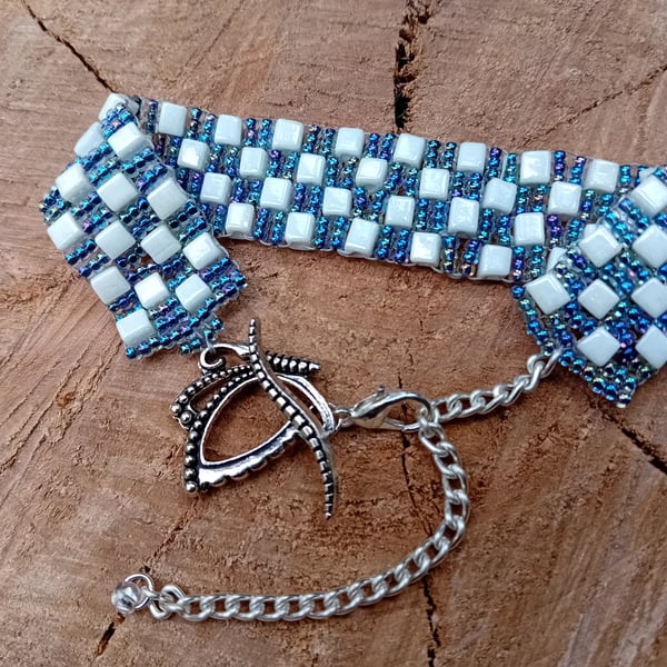 Shimmering blue and white cubes beaded bracelet cuff