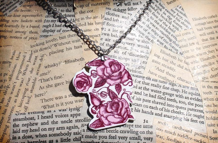 Pink Rose Rockabilly Tattoo Kitsch Silver Necklace