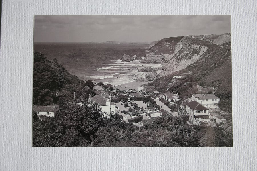 Monochrome photographic greetings card of Trevaunance Cove, St.Agnes.
