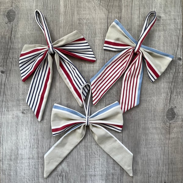 Set of 3 Decorative Mismatched Christmas Bows 