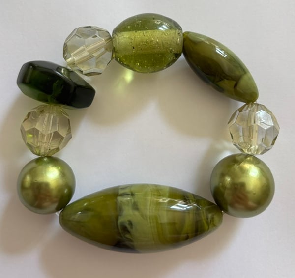 Striking Green Chunky Bead Bracelet