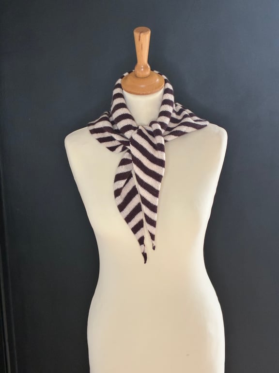 Triangle Scarf - Mustang & Cream