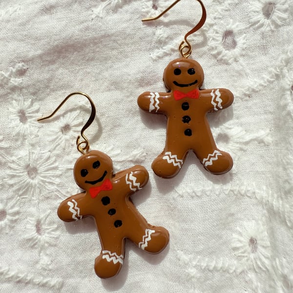 Gingerbread Man Earrings – Hand Painted 