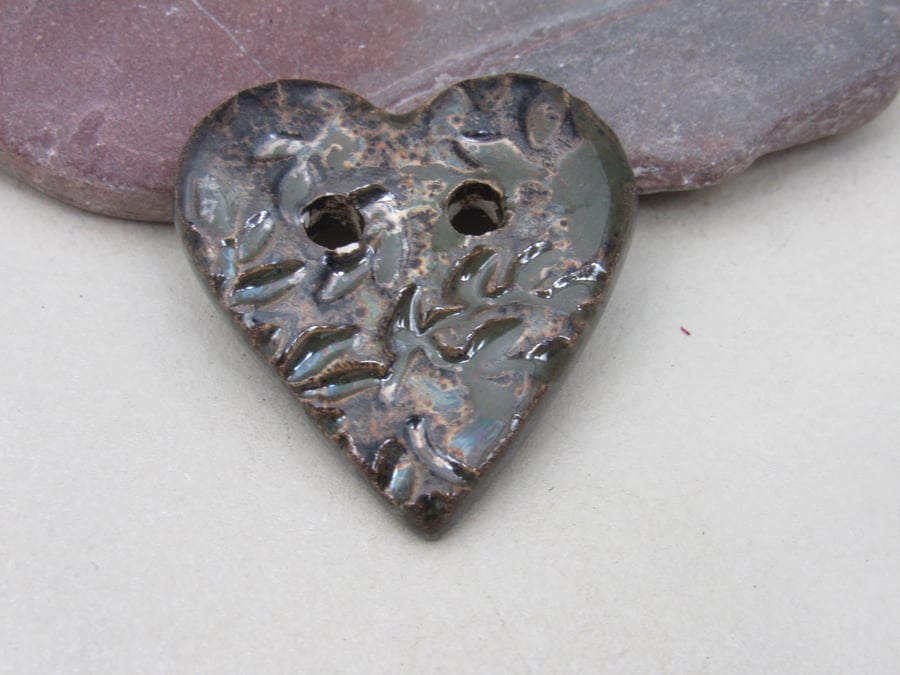 SECONDS Medium Obsidian Leaf Sprig Texture Heart Shaped Ceramic Button