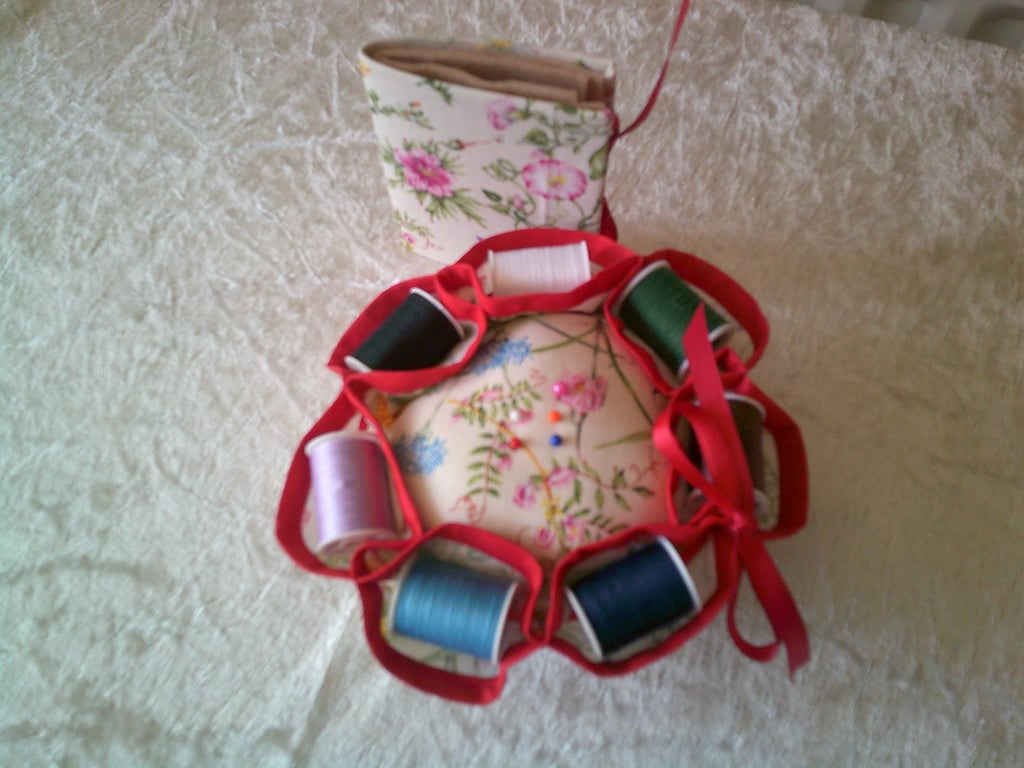 Meadow Flowers Cotton Reel Pin Cushion Set