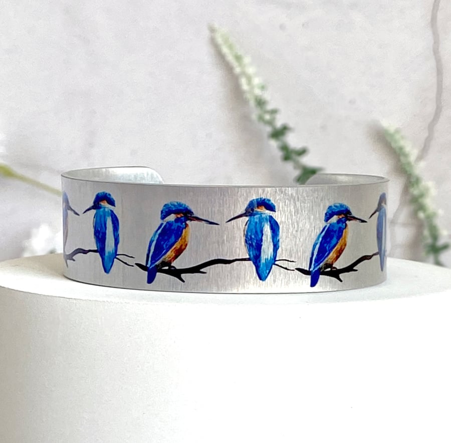 Kingfisher cuff bracelet, birds metal bangle, can be personalised. (539)
